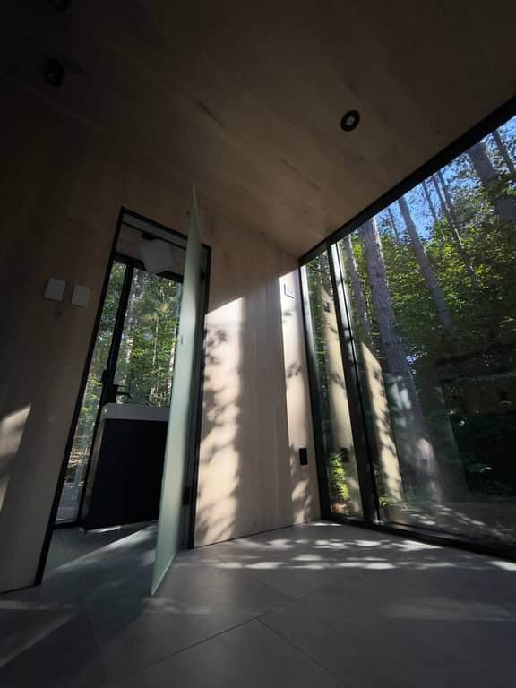 Lumi Mirror House | Michigan | Private Amenities
