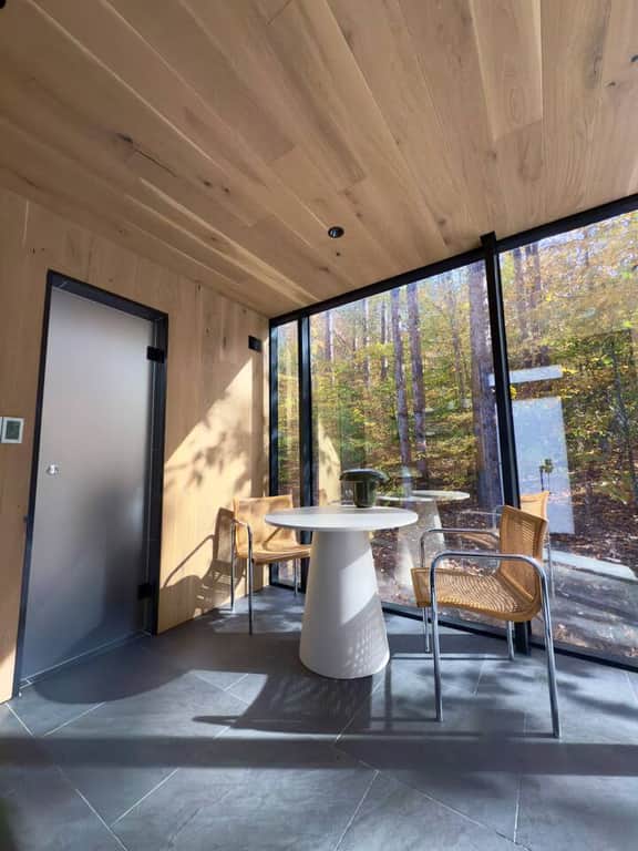 Sol Mirror House | Michigan | Private Amenities